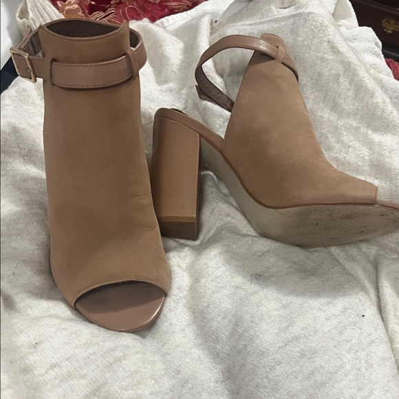 Steve Madden Shoes - Steve Madden Tan Peep-Toe Heeled Boots